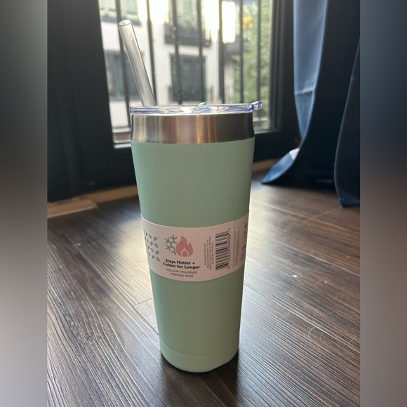 Ello Resuable Tumbler - Picture 3 of 3